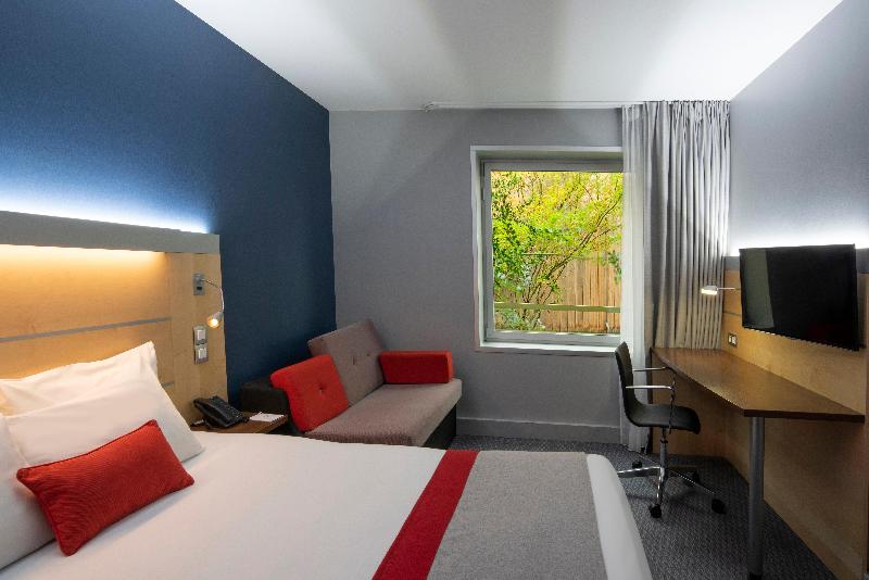 ガーデンビュースタンダードルーム, Holiday Inn Express Paris Canal De La Villette, An Ihg