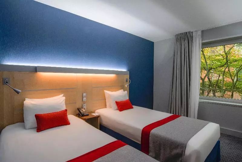 スタンダードルーム, Holiday Inn Express Paris Canal De La Villette, An Ihg