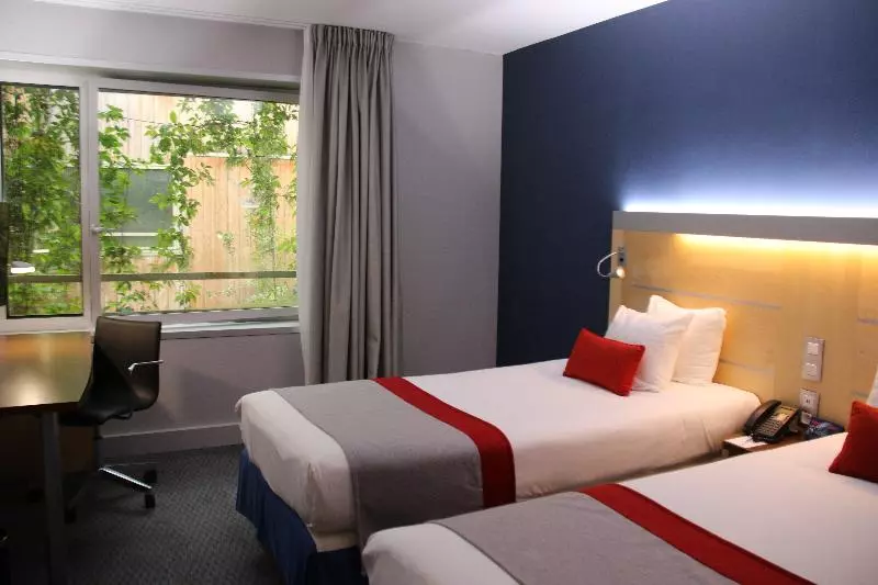 スタンダードルーム, Holiday Inn Express Paris Canal De La Villette, An Ihg