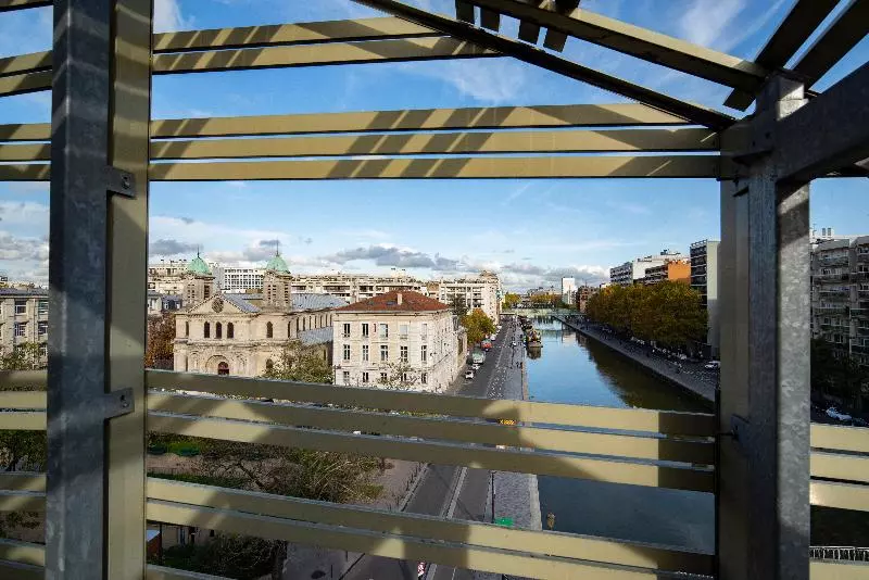 景色の見えるスイートルーム, Holiday Inn Express Paris Canal De La Villette, An Ihg
