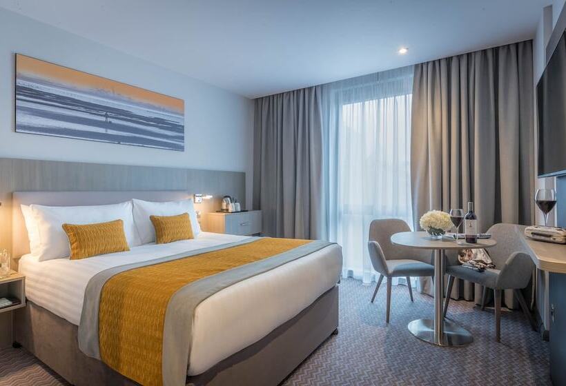 חדר סופריור לארבעה, Maldron Hotel Parnell Square Dublin City
