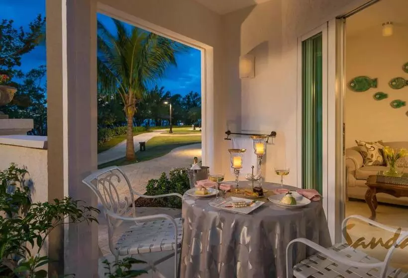 ジュニアスイートクラブ シービュー, Sandals South Coast All Inclusive Couples Only