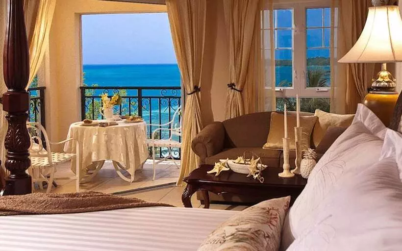 スイートクラブ シービュー, Sandals South Coast All Inclusive Couples Only