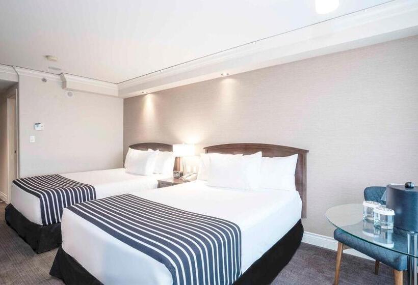 غرفه قياسيه سريرين مزدوجين, Sandman Signature Toronto Airport