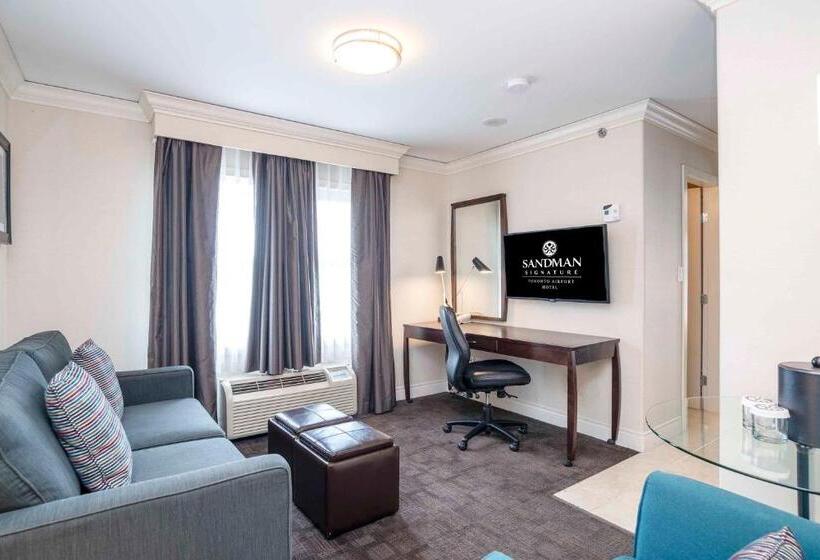 غرفة قياسية سرير مزدوج, Sandman Signature Toronto Airport