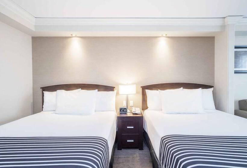 غرفه قياسيه سريرين مزدوجين, Sandman Signature Toronto Airport