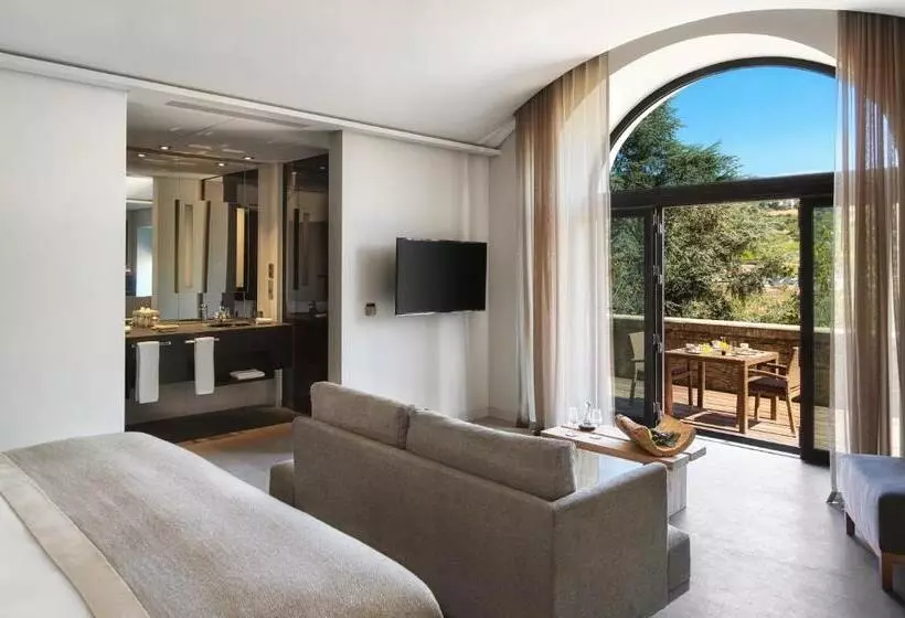 اتاق استاندارد با چشم‌انداز رودخانه, Six Senses Douro Valley