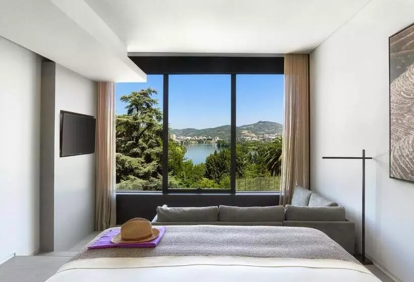 اتاق استاندارد با چشم‌انداز رودخانه, Six Senses Douro Valley