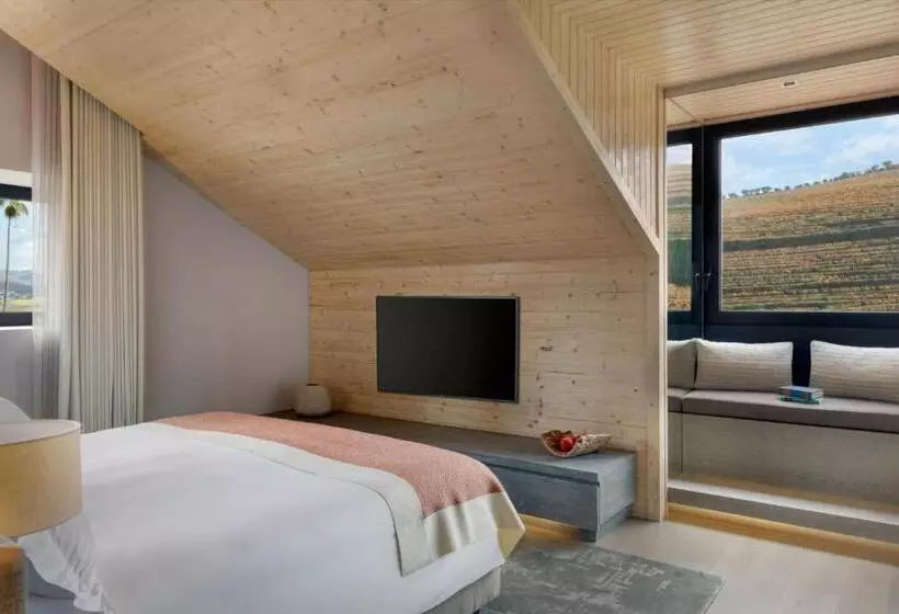 Suite with Terrace, Six Senses Douro Valley