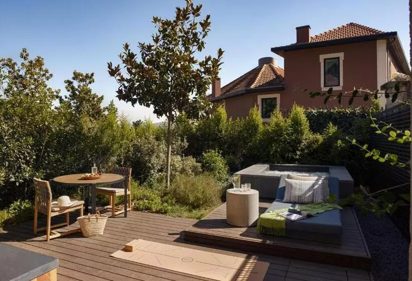 اتاق استاندارد با چشم‌انداز باغ, Six Senses Douro Valley
