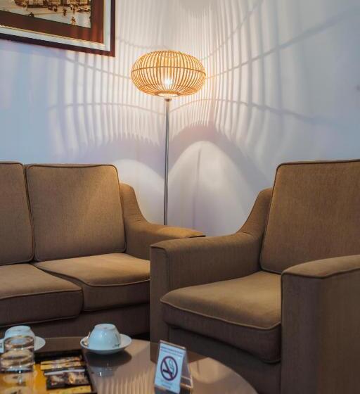 سوییت جونیور, Thang Long Opera