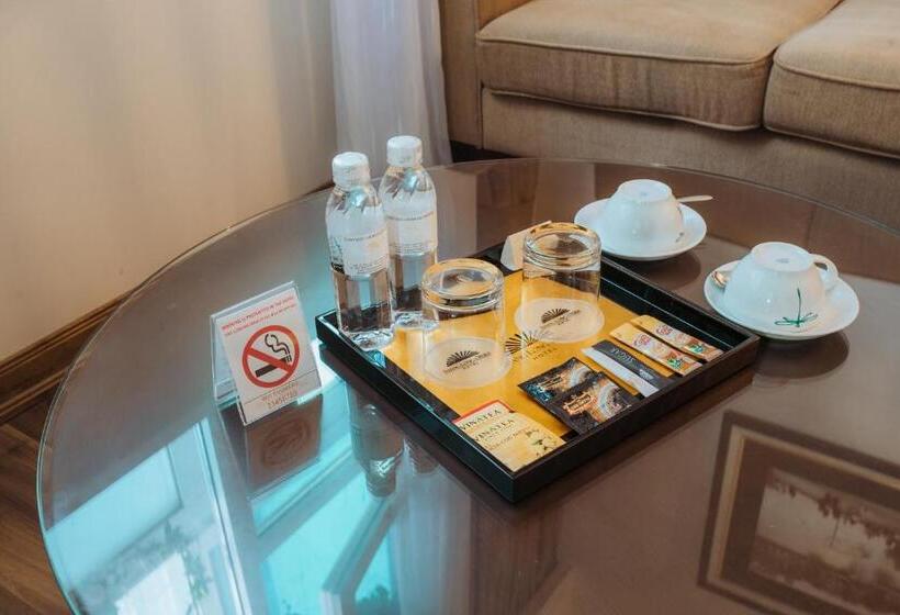 سوییت جونیور, Thang Long Opera