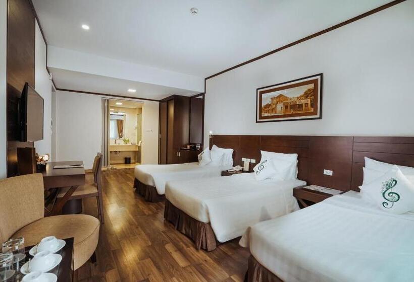 اتاق لوکس سه تخته, Thang Long Opera