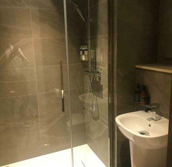 اتاق استاندارد, The Scot