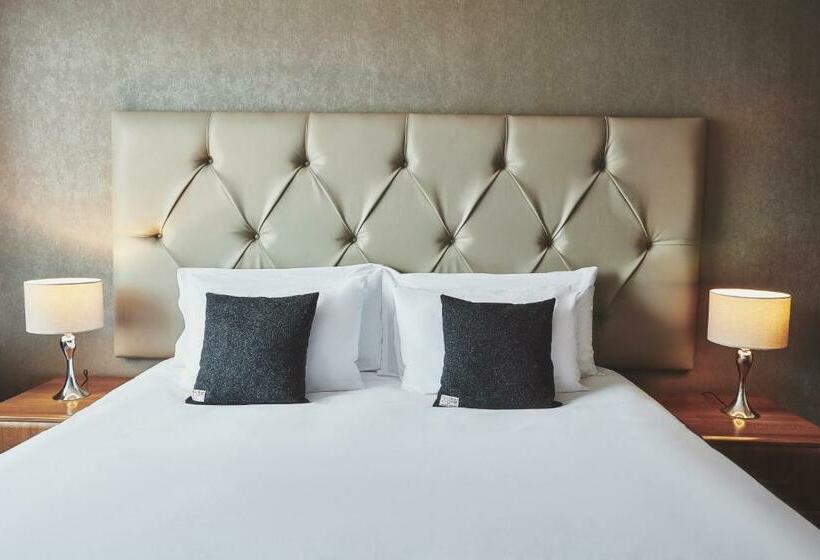 اتاق استاندارد, The Scot