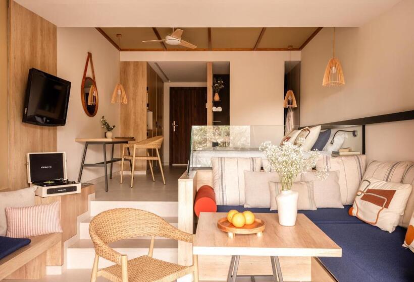 جناح جونيور مطل على الحديقة, Zel Costa Brava