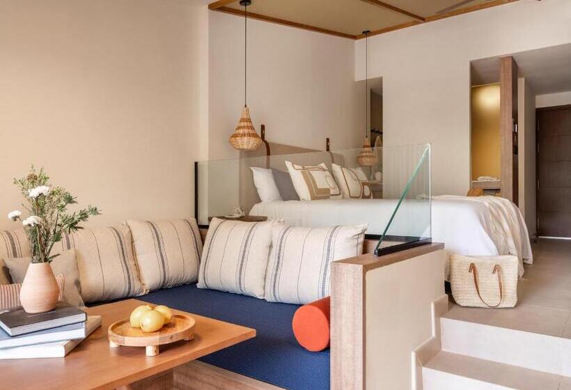 جناح جونيور مطل على الحديقة, Zel Costa Brava