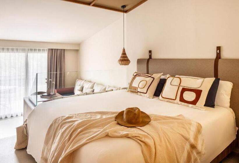 전망 주니어 스위트, Zel Costa Brava