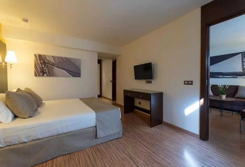 اتاق خانوادگی, Nautic Hotel & Spa