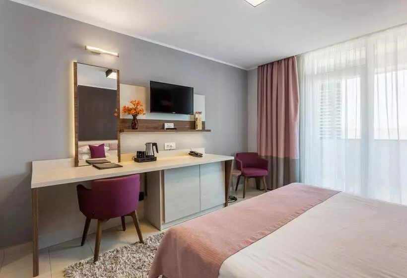 اتاق استاندارد با چشمانداز دریاچه, Splendid Conference & Spa Hotel – Adults Only