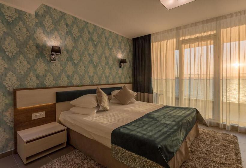 اتاق استاندارد با چشم‌انداز دریاچه, Splendid Conference & Spa Hotel – Adults Only
