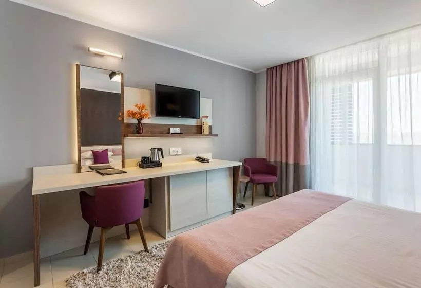اتاق استاندارد با چشمانداز دریاچه, Splendid Conference & Spa Hotel – Adults Only