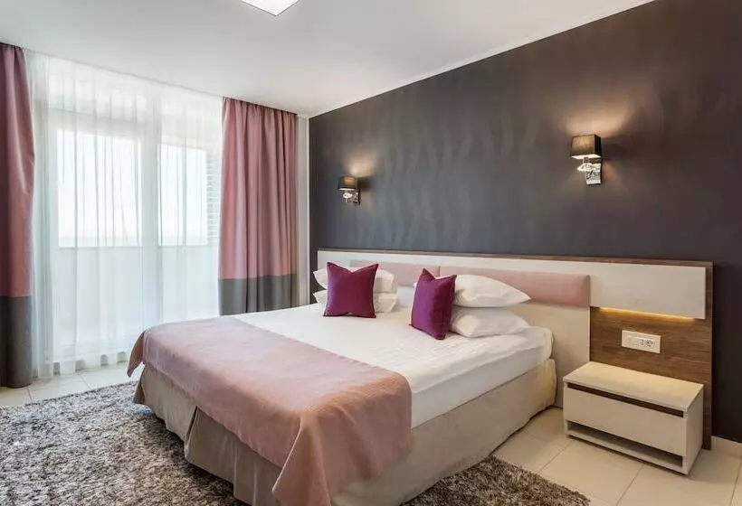 اتاق استاندارد با چشمانداز دریاچه, Splendid Conference & Spa Hotel – Adults Only