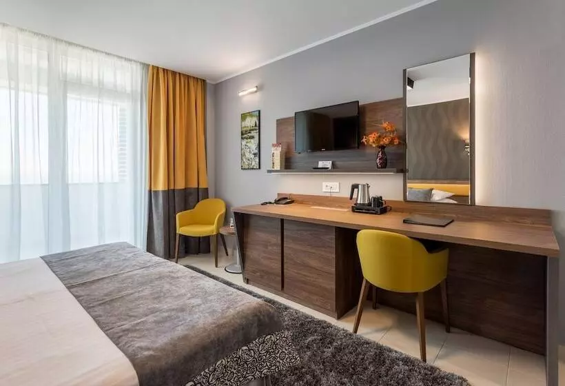اتاق استاندارد با چشمانداز دریاچه, Splendid Conference & Spa Hotel – Adults Only