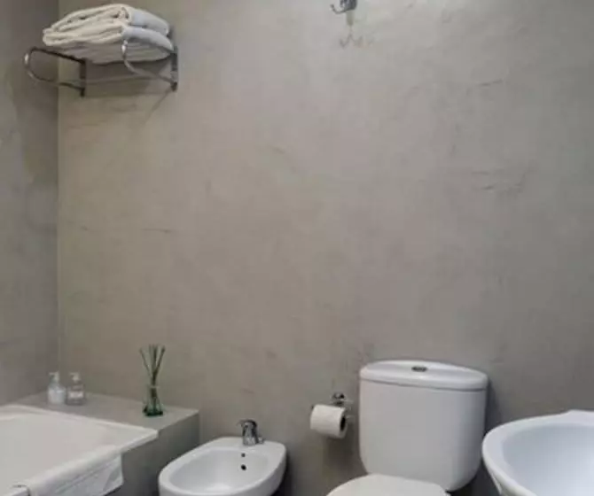 استودیوی استاندارد, Up Studios