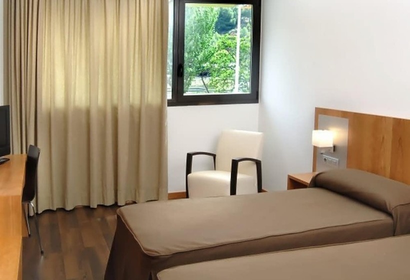 חדר סטנדרט לשלושה, As Porta De Barcelona