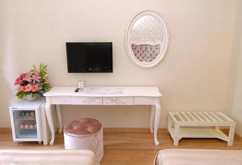 اتاق استاندارد سه نفره, Aspen Hotel Kaleiçi