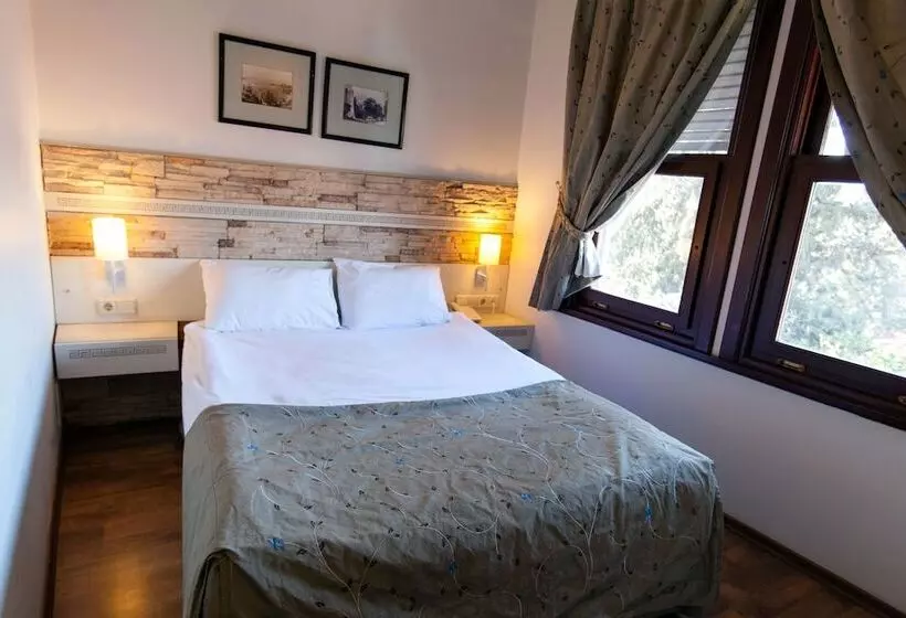 اتاق خانوادگی با چشمانداز باغ, Aspen Hotel Kaleiçi