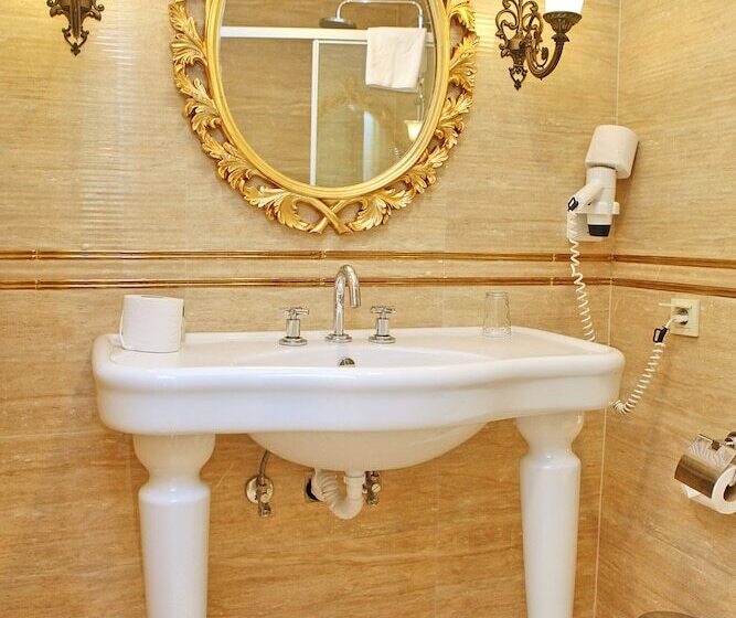 اتاق لوکس با بالکن, Aspen Hotel Kaleiçi