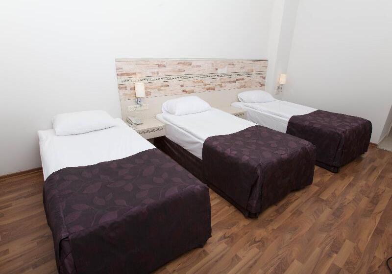 اتاق استاندارد سه نفره, Aspen Hotel Kaleiçi