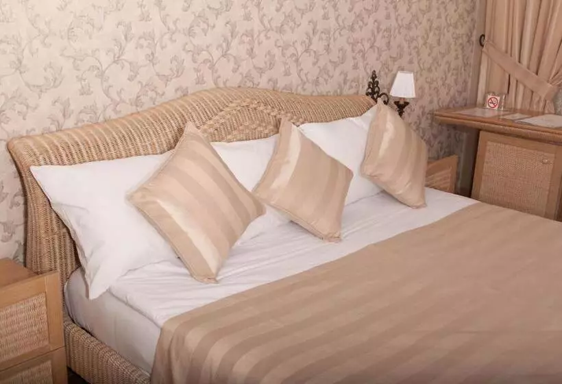 اتاق لوکس با چشمانداز باغ, Aspen Hotel Kaleiçi