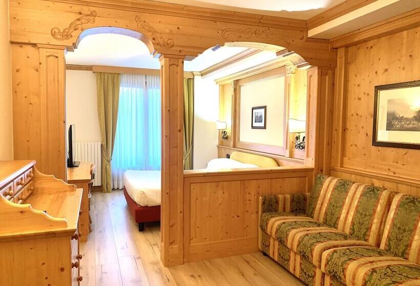 주니어 스위트, Cristallo