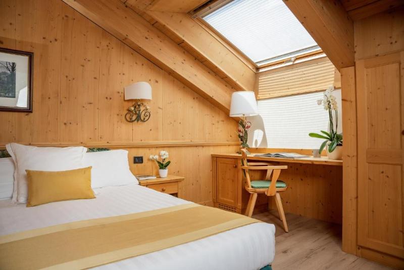 수피리어 룸, Cristallo