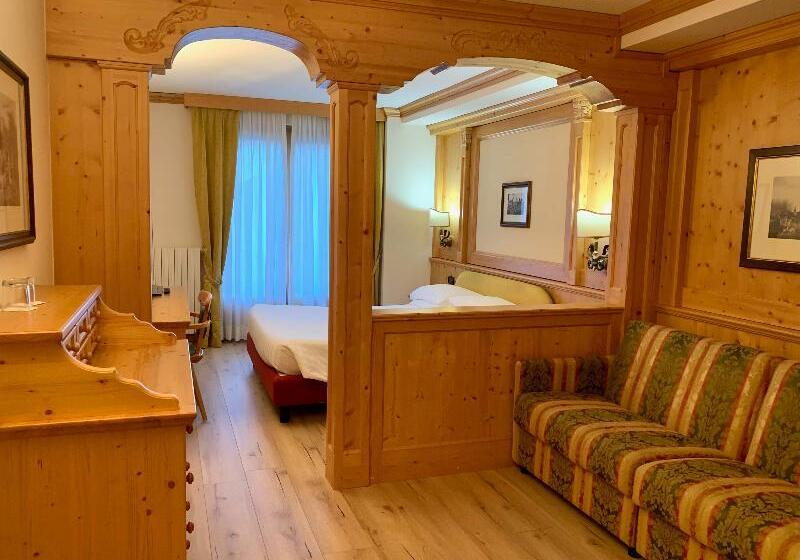 주니어 스위트, Cristallo