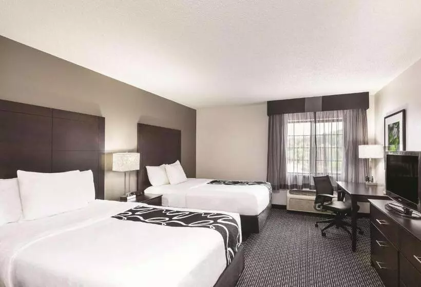 ２ダブルベッドのスタンダードルーム, La Quinta By Wyndham Milwaukee Delafield