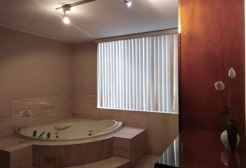 سوییت سوپریور, Park Suites