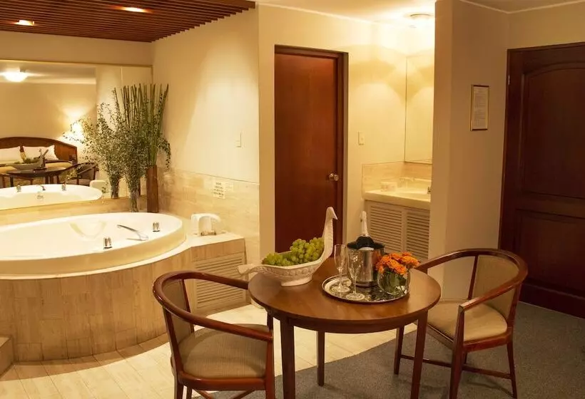 سوییت لوکس, Park Suites