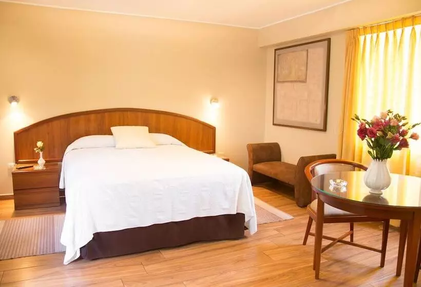 سوییت لوکس, Park Suites