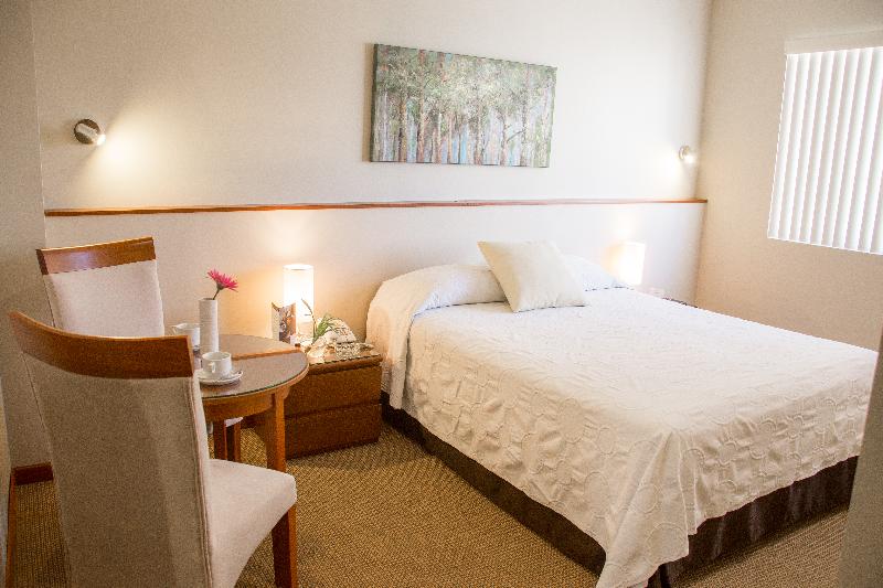 Полулюкс, Park Suites
