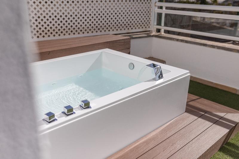 디럭스 룸, The Regent Cha Am Beach Resort, Hua Hin