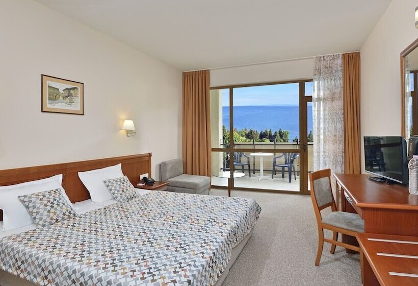 Номер Стандарт Вид на Парк, Sol Nessebar Bay All Inclusive