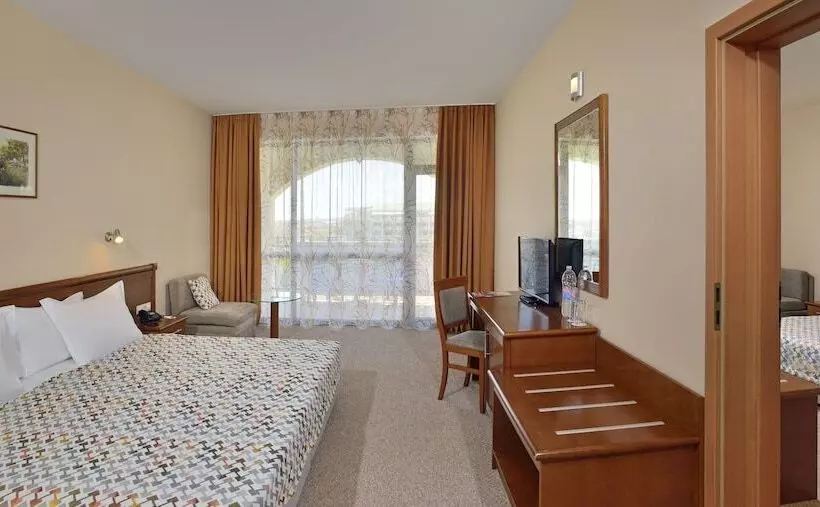 اتاق استاندارد با چشم‌انداز پارک, Sol Nessebar Bay All Inclusive