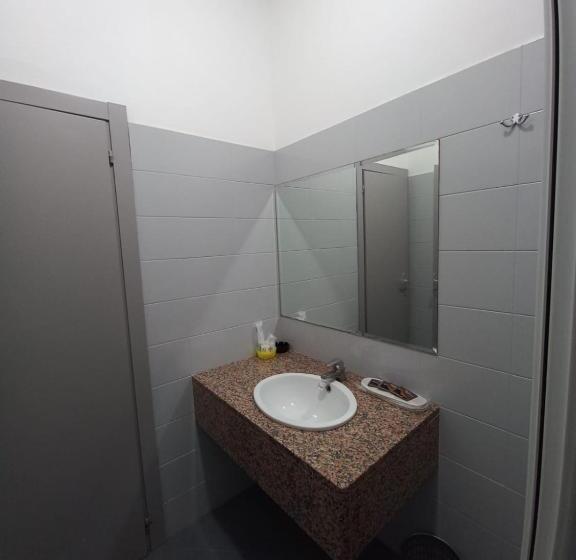 バルコニー付きスタンダードトリプルルーム, Susy