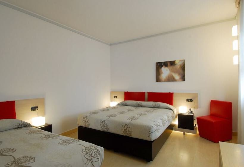 חדר סטנדרט לשלושה, Joivy Together Florence Urban Resort