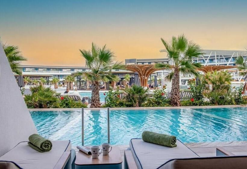 Номер Superior Вид на Бассейн, Lyttos Mare