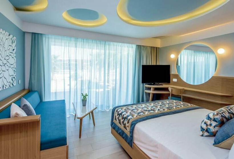 Номер Superior Вид на Бассейн, Lyttos Mare